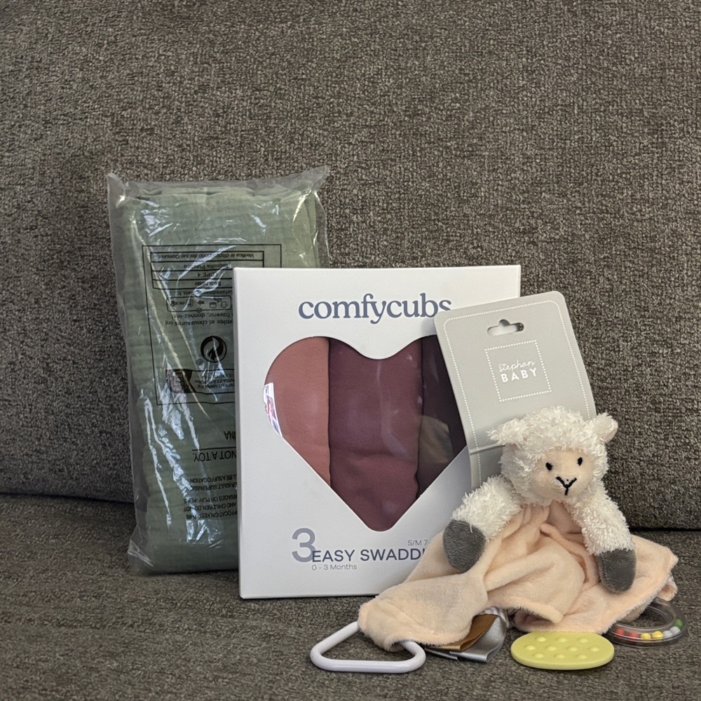 BABY BUNDLE - Comfy Cubs Swaddle Set with Baby Toy
